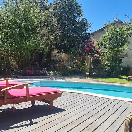 Frühstückspension Pouantais 4*